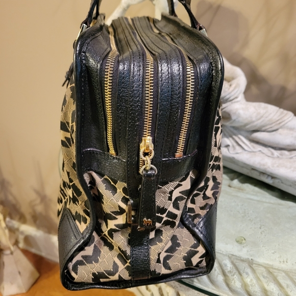 L.A.M.B. Oxford Logo 3 Compartment Zip Bag by Gwen Stefani #169 - Picture 7 of 17